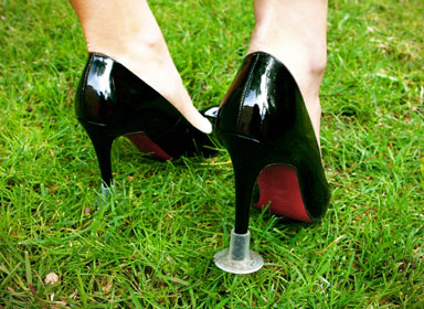 walk on grass in heels